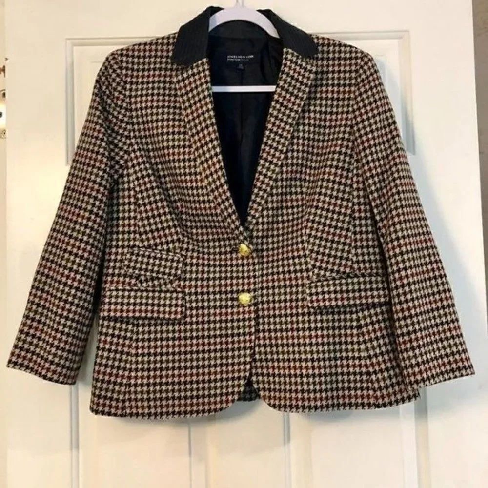 Jones New York Blazer in Size 14P